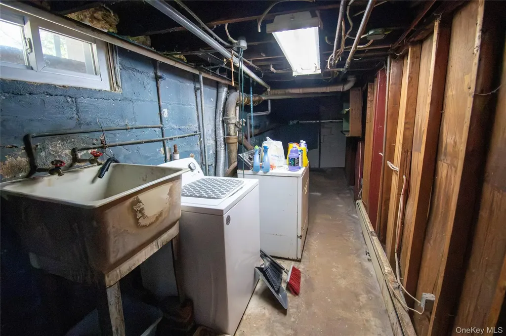 2415 Gale Avenue Baldwin NY 11510