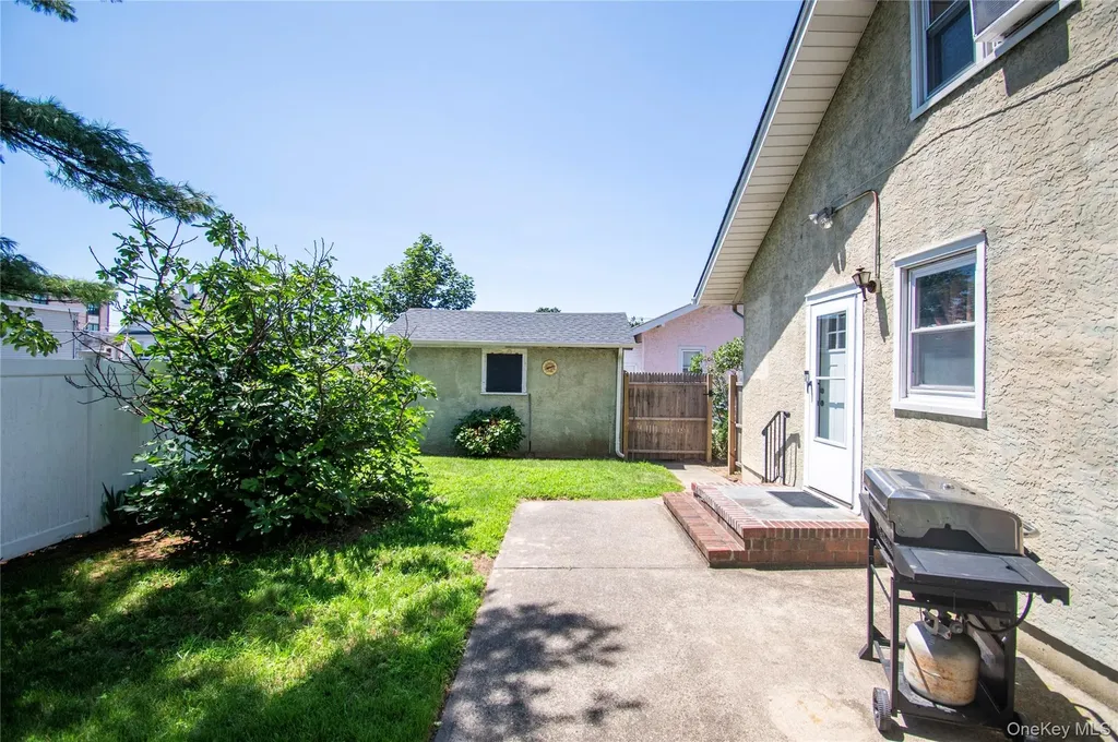 2415 Gale Avenue Baldwin NY 11510