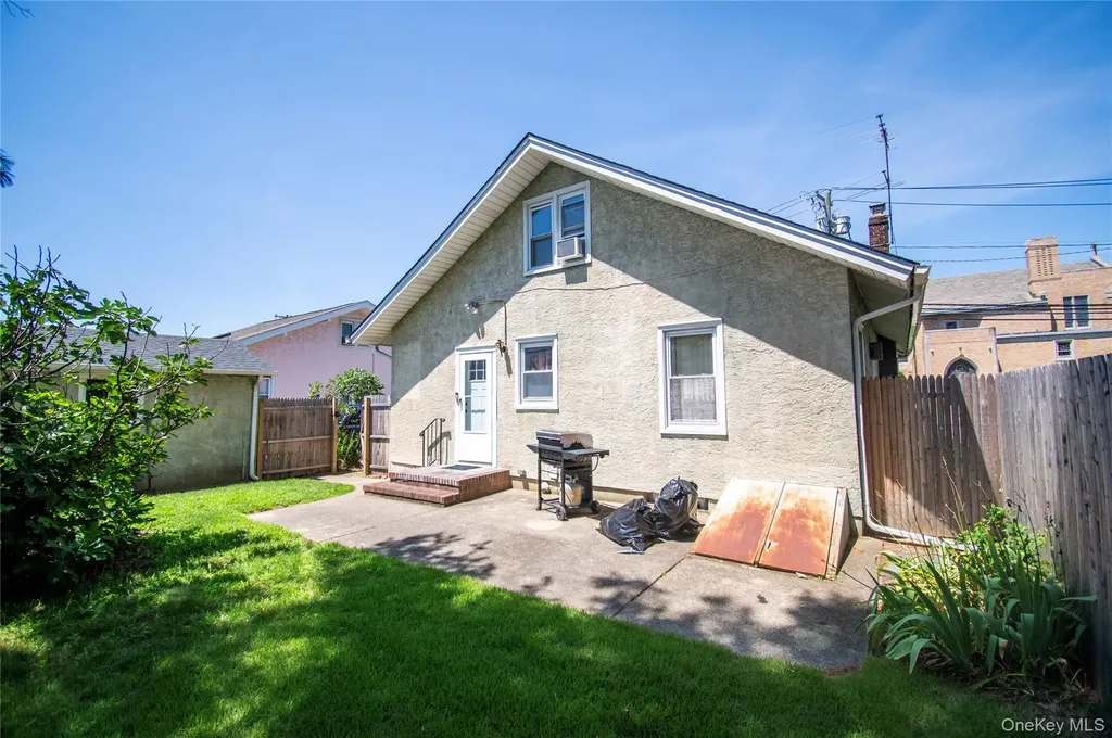 2415 Gale Avenue Baldwin NY 11510