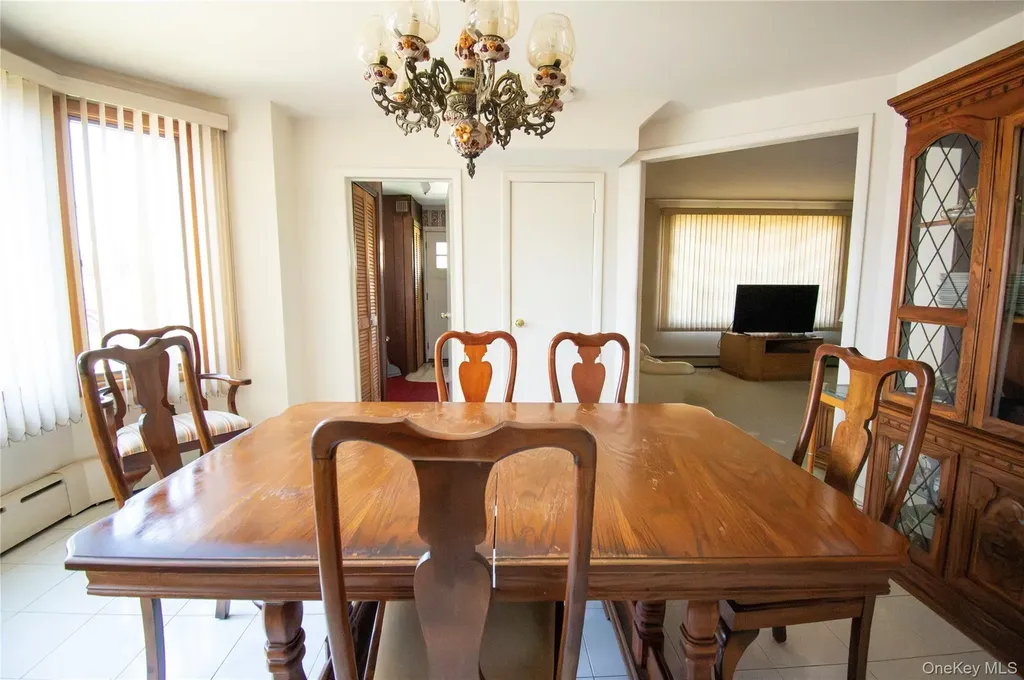 2415 Gale Avenue Baldwin NY 11510