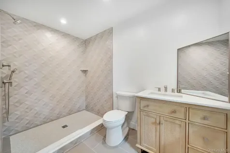 730 Remsens Lane Muttontown NY 11771