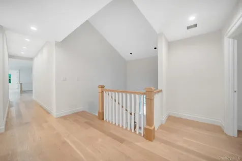 730 Remsens Lane Muttontown NY 11771
