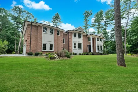 730 Remsens Lane Muttontown NY 11771