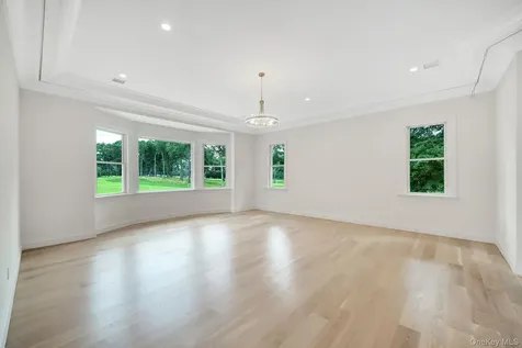 730 Remsens Lane Muttontown NY 11771