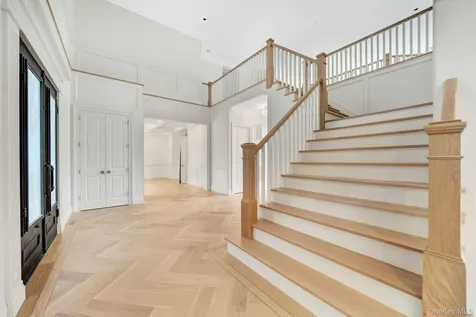 730 Remsens Lane Muttontown NY 11771