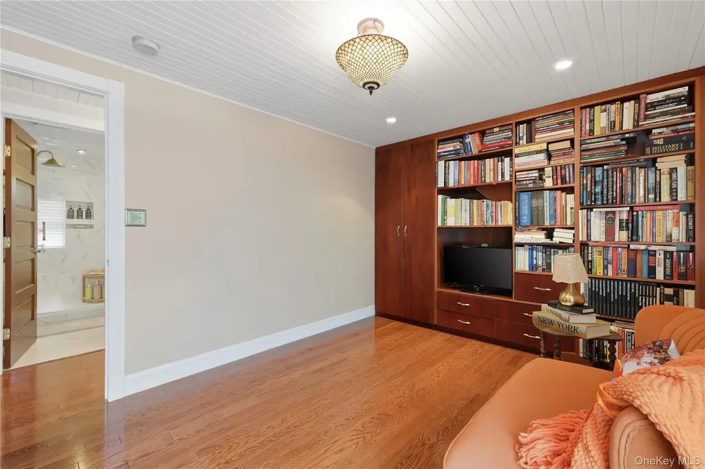 109 Doncaster Road Malverne NY 11565