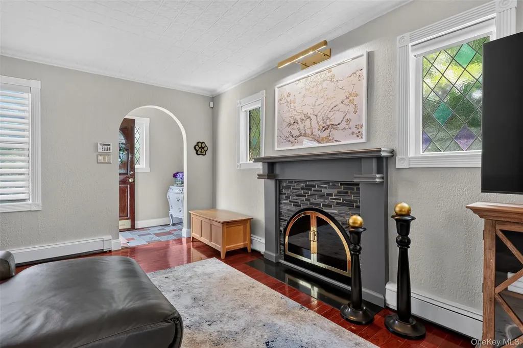 109 Doncaster Road Malverne NY 11565