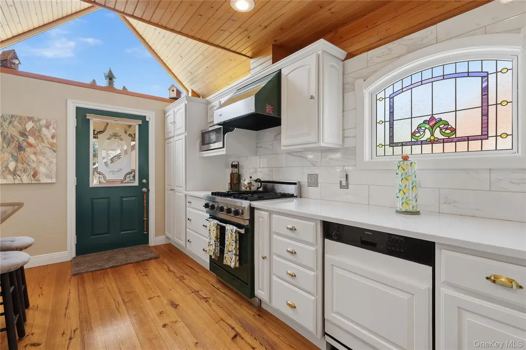 109 Doncaster Road Malverne NY 11565