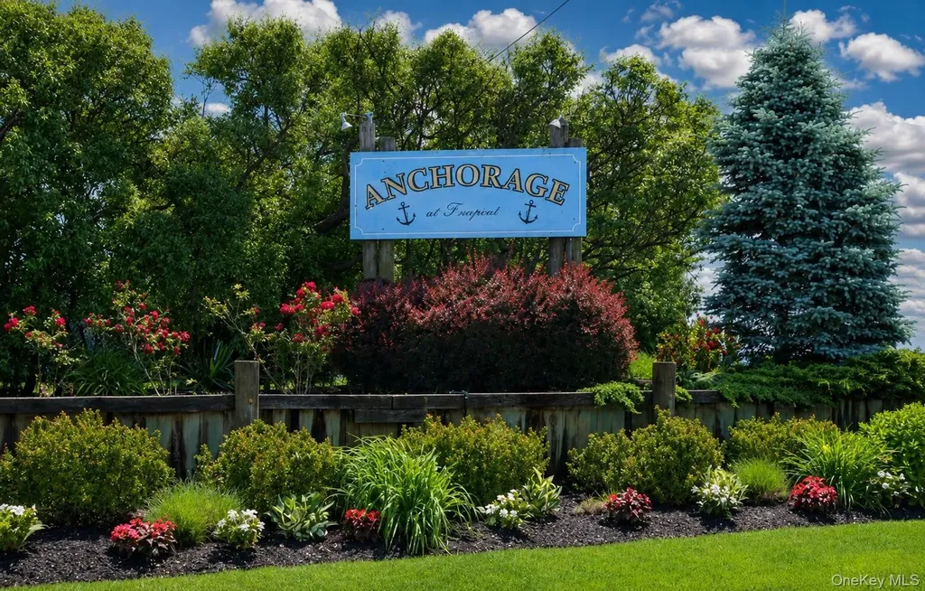 1 Anchorage Way Freeport NY 11520