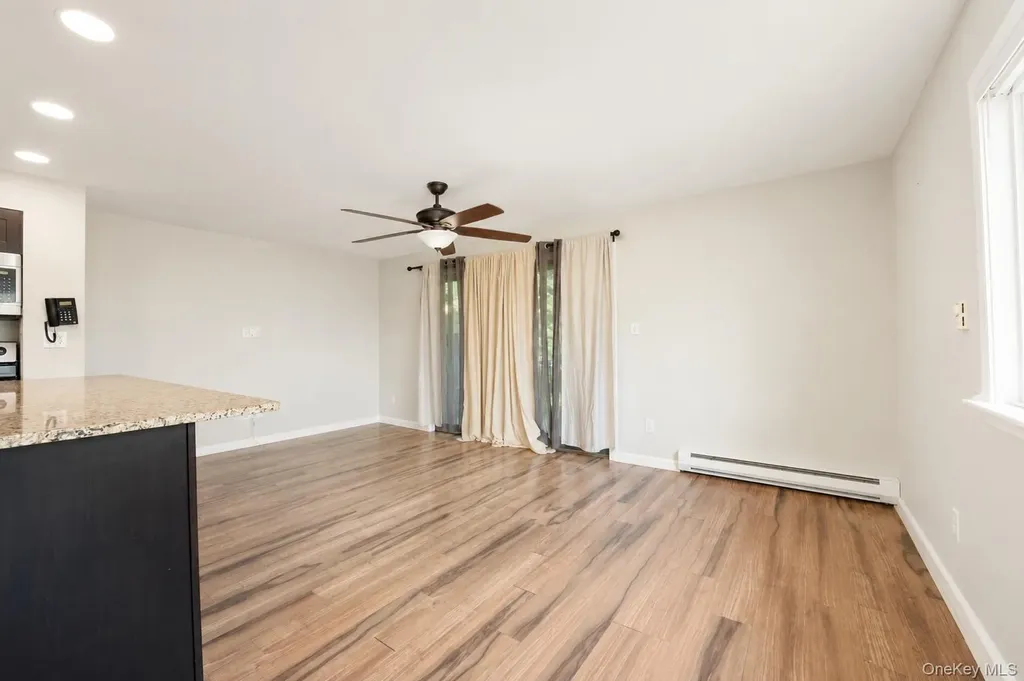 1 Anchorage Way Freeport NY 11520