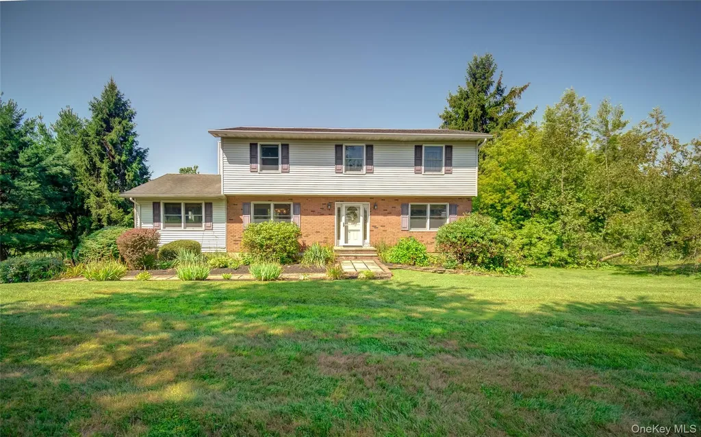 54 Clearview Circle Hopewell Junction NY 12533