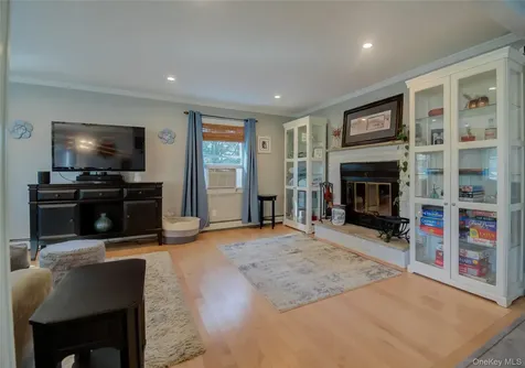 54 Clearview Circle Hopewell Junction NY 12533
