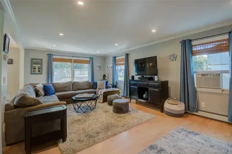 54 Clearview Circle Hopewell Junction NY 12533