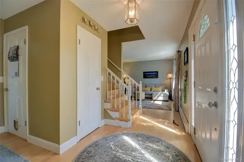 54 Clearview Circle Hopewell Junction NY 12533