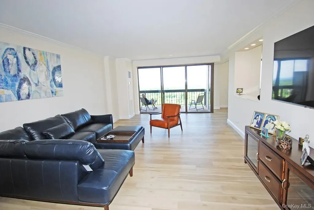 27110 Grand Central Floral Park NY 11005