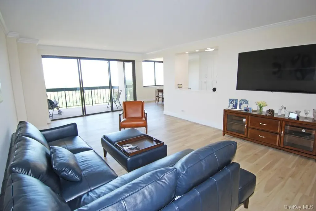 27110 Grand Central Floral Park NY 11005