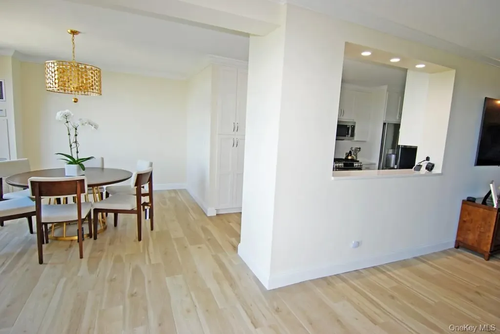 27110 Grand Central Floral Park NY 11005