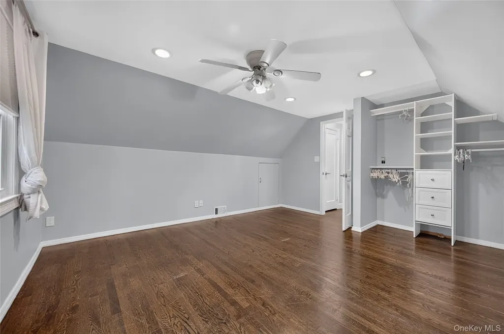 175 Wardwell Road Mineola NY 11501