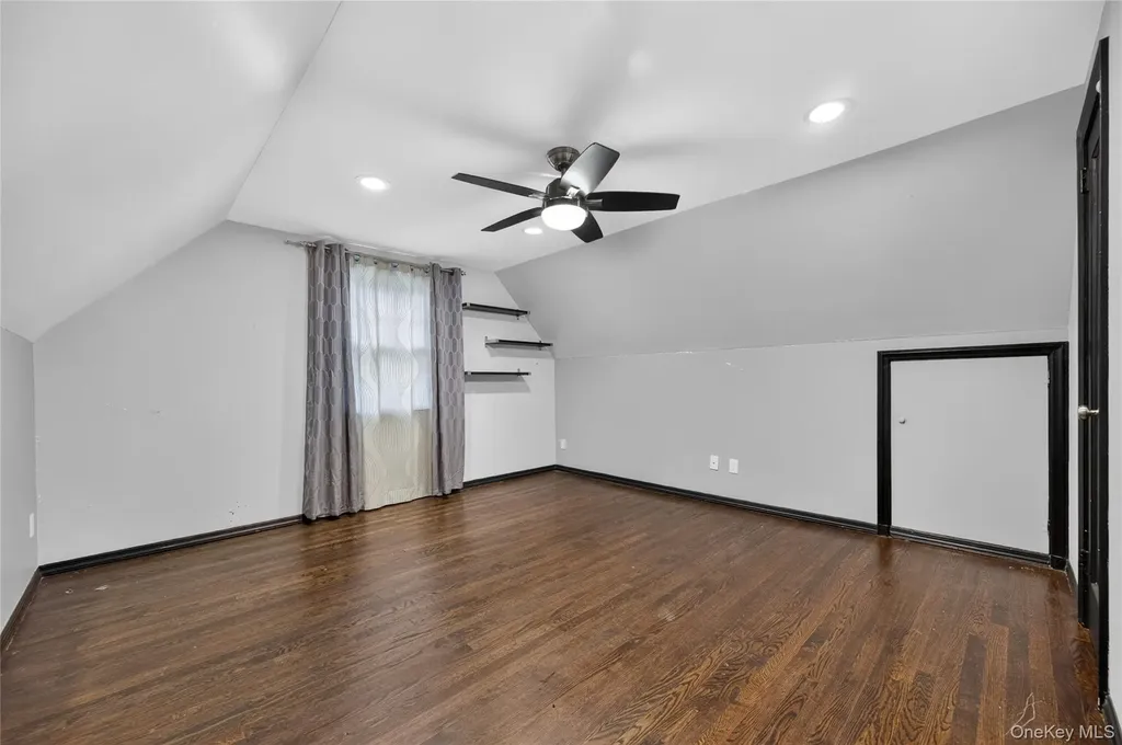 175 Wardwell Road Mineola NY 11501