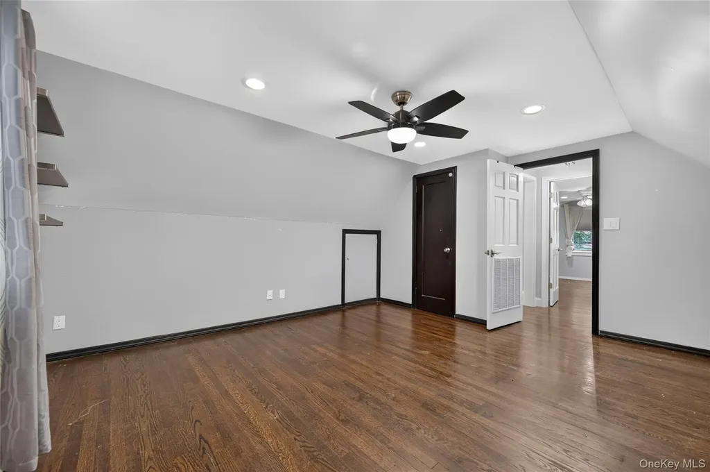 175 Wardwell Road Mineola NY 11501