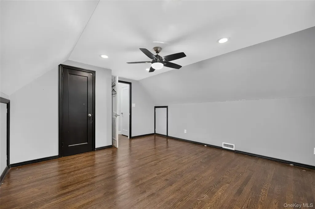 175 Wardwell Road Mineola NY 11501
