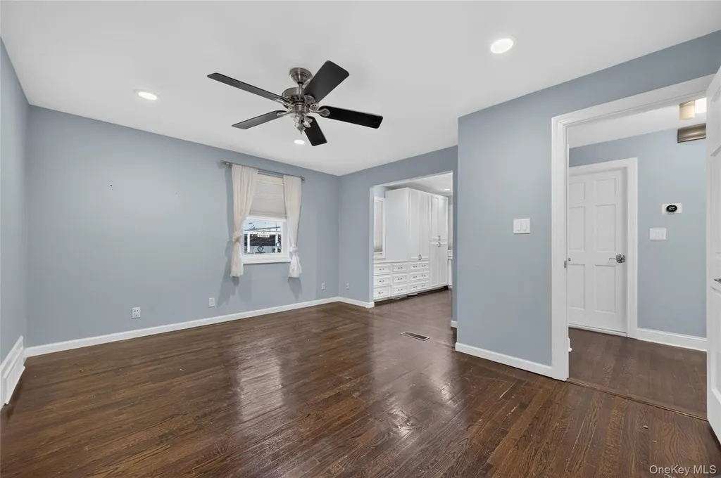175 Wardwell Road Mineola NY 11501