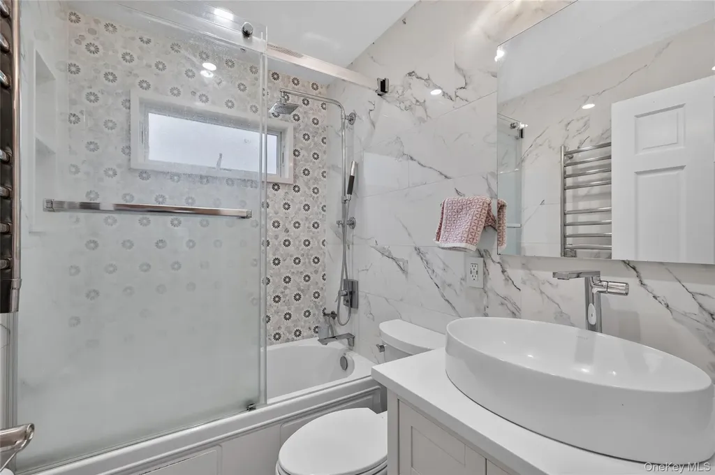 175 Wardwell Road Mineola NY 11501