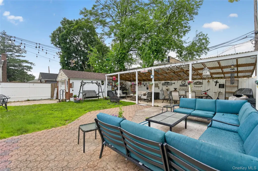 175 Wardwell Road Mineola NY 11501