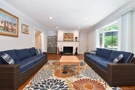 23 Barnaby Lane Hartsdale NY 10530