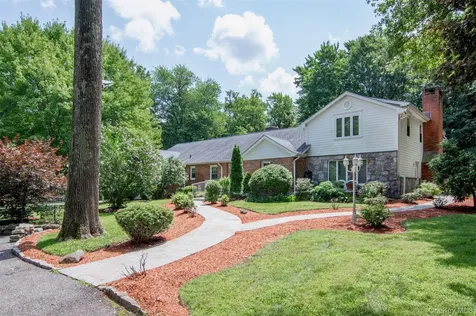 23 Barnaby Lane Hartsdale NY 10530