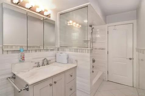23 Barnaby Lane Hartsdale NY 10530