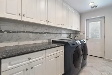 23 Barnaby Lane Hartsdale NY 10530