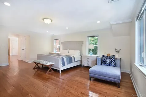 23 Barnaby Lane Hartsdale NY 10530