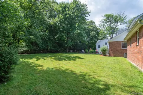 23 Barnaby Lane Hartsdale NY 10530