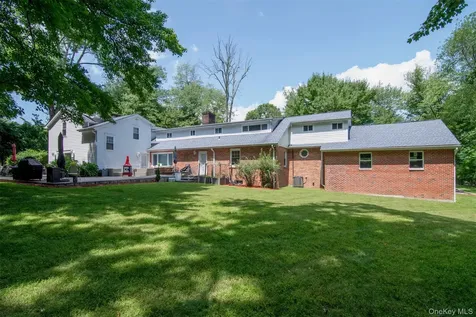 23 Barnaby Lane Hartsdale NY 10530