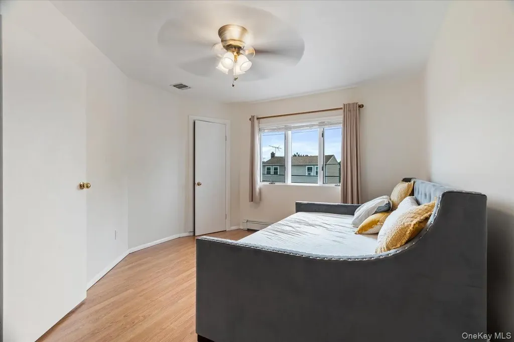 117 Gordon Place Freeport NY 11520