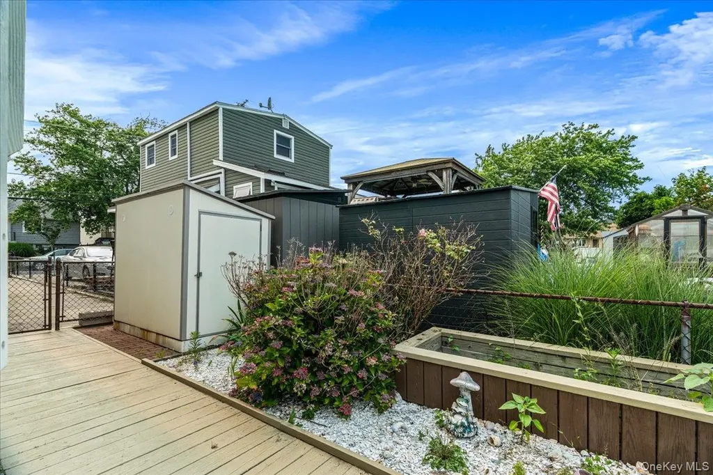 117 Gordon Place Freeport NY 11520
