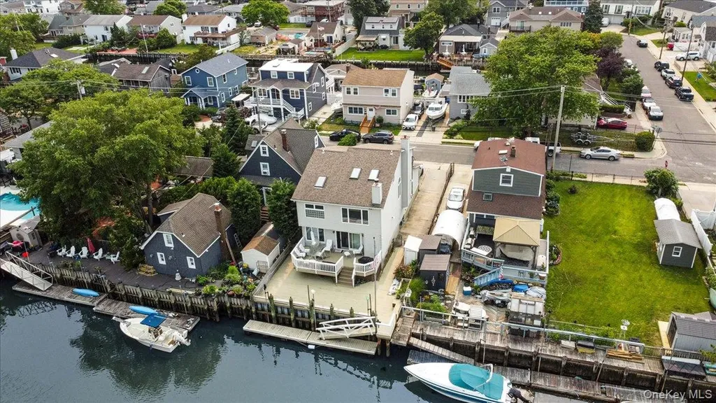 117 Gordon Place Freeport NY 11520