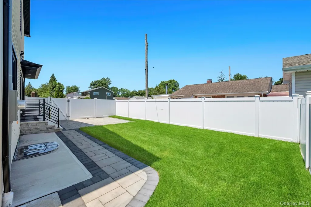 2497 Balsam Avenue East Meadow NY 11554