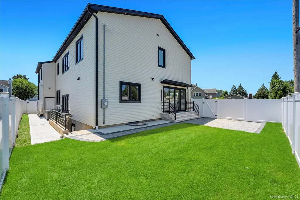 2497 Balsam Avenue East Meadow NY 11554