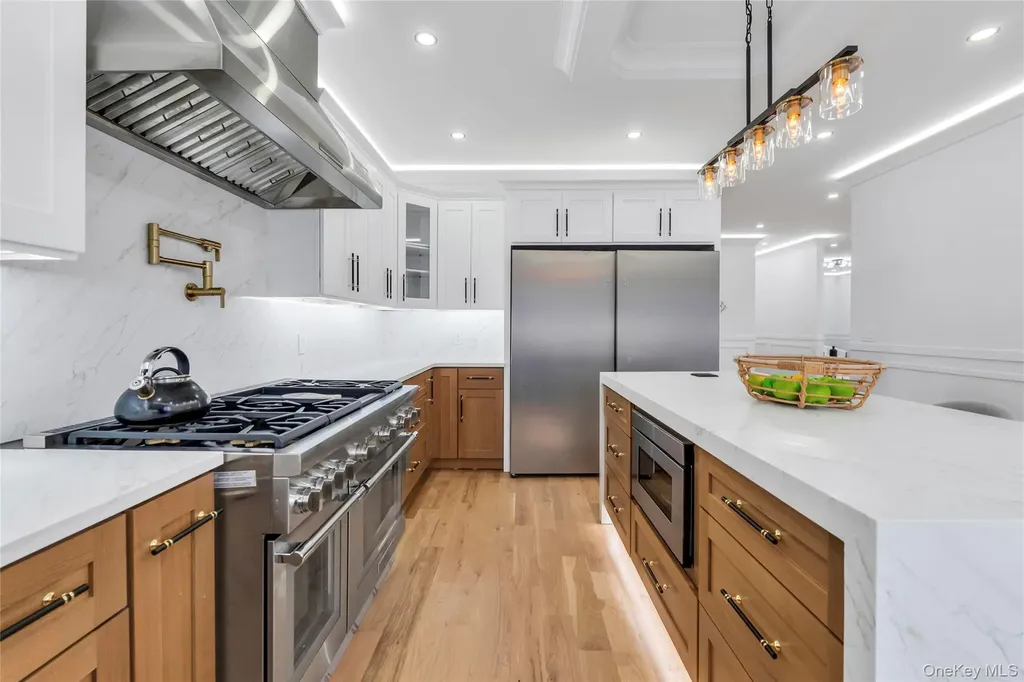 2497 Balsam Avenue East Meadow NY 11554