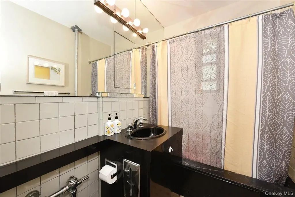 143-50 Hoover Avenue Briarwood NY 11435