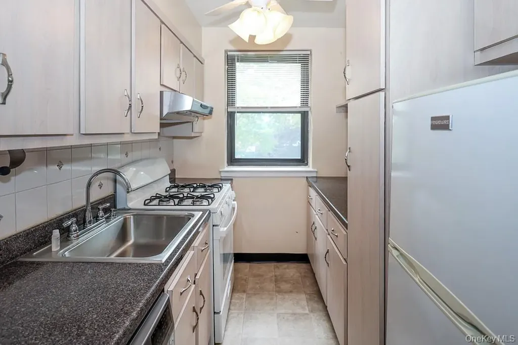 189-19 39th Avenue Flushing NY 11358