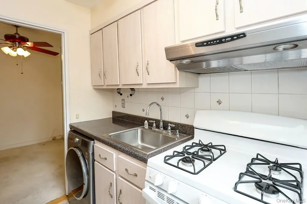 189-19 39th Avenue Flushing NY 11358