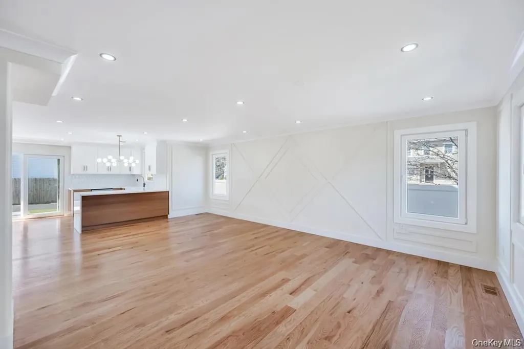 28 S Elm Street Hicksville NY 11801