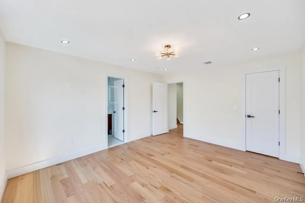 28 S Elm Street Hicksville NY 11801