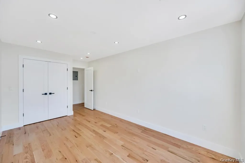 28 S Elm Street Hicksville NY 11801