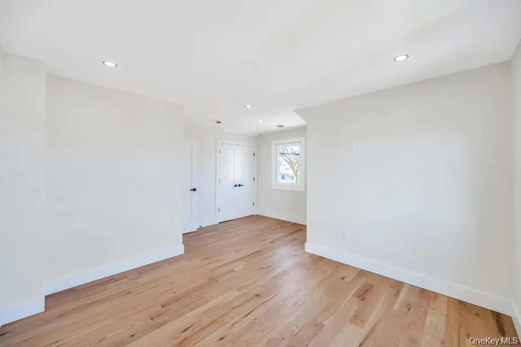 28 S Elm Street Hicksville NY 11801