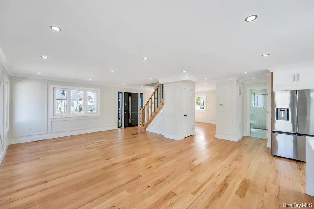 28 S Elm Street Hicksville NY 11801