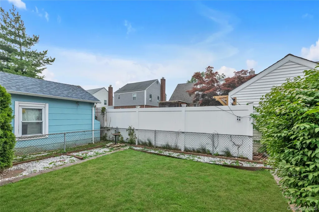 29 Jackson Road Valley Stream NY 11581